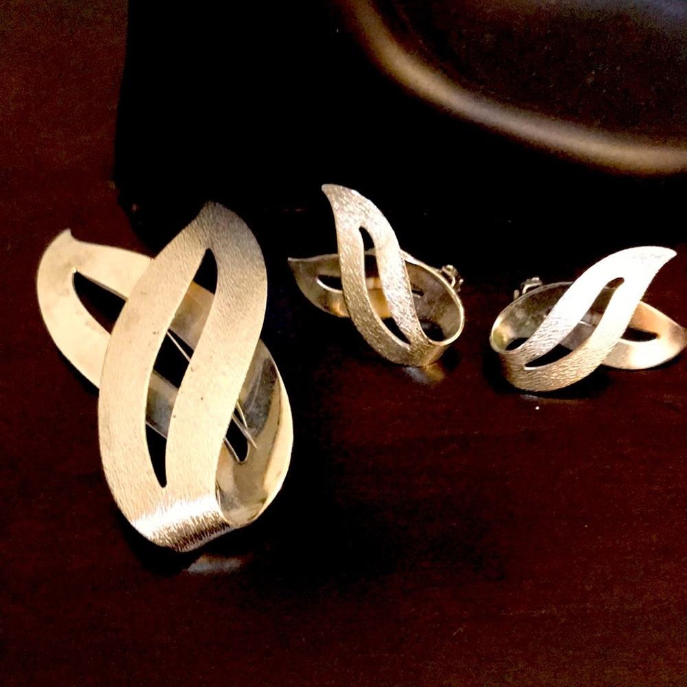Sarah Coventry Satin Flame Earrings and Brooch